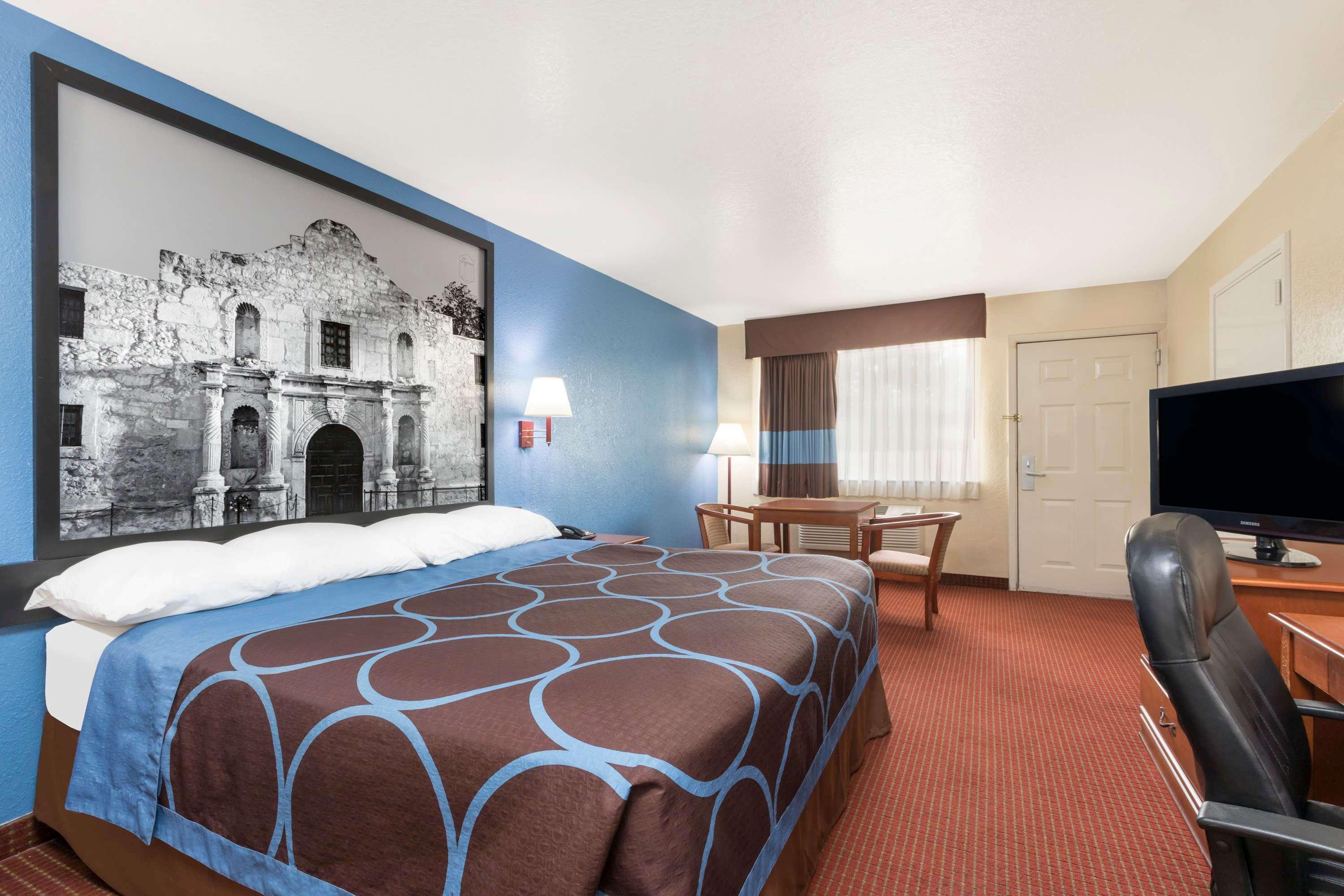Super 8 By Wyndham San Antonio At I-10 Motel Exterior foto